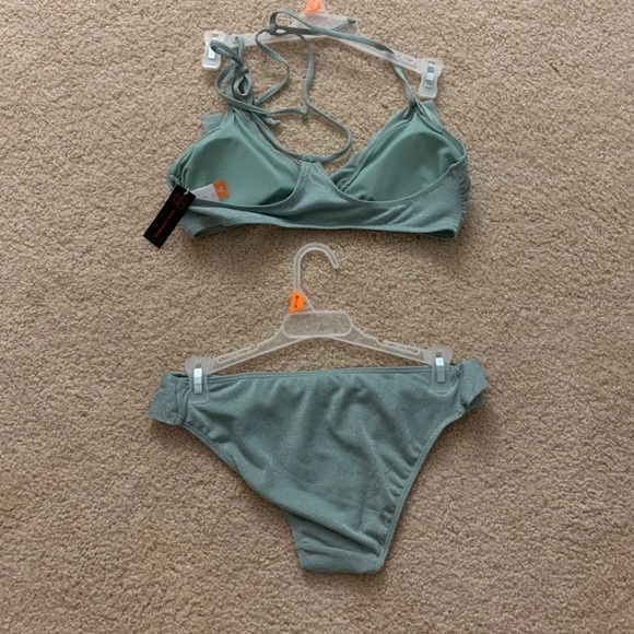 Bikini set - Picture 2 of 2